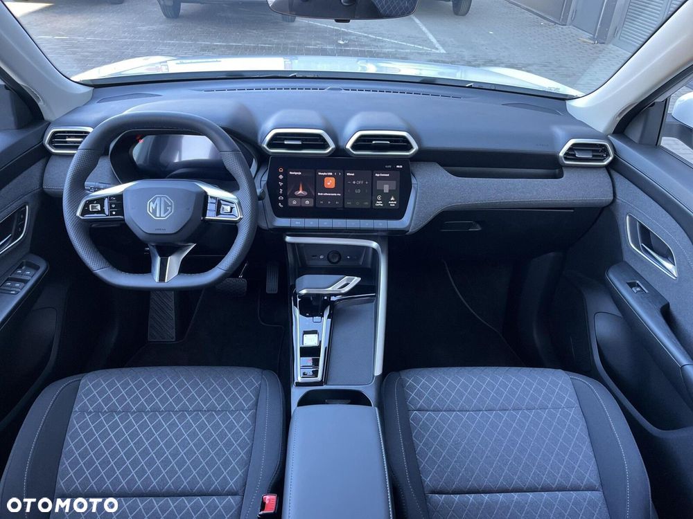 MG ZS Hybrid+ - 12