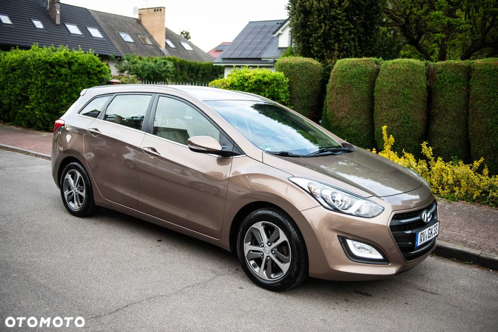 Hyundai i30 1.6 Comfort - 11