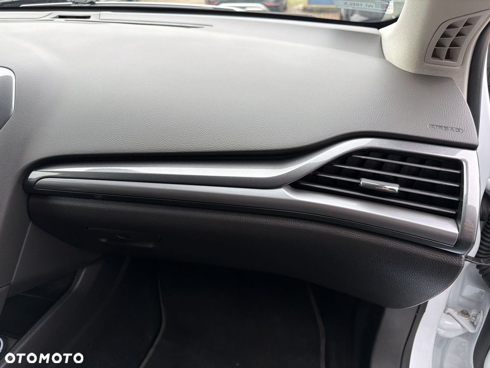 Ford Mondeo - 37