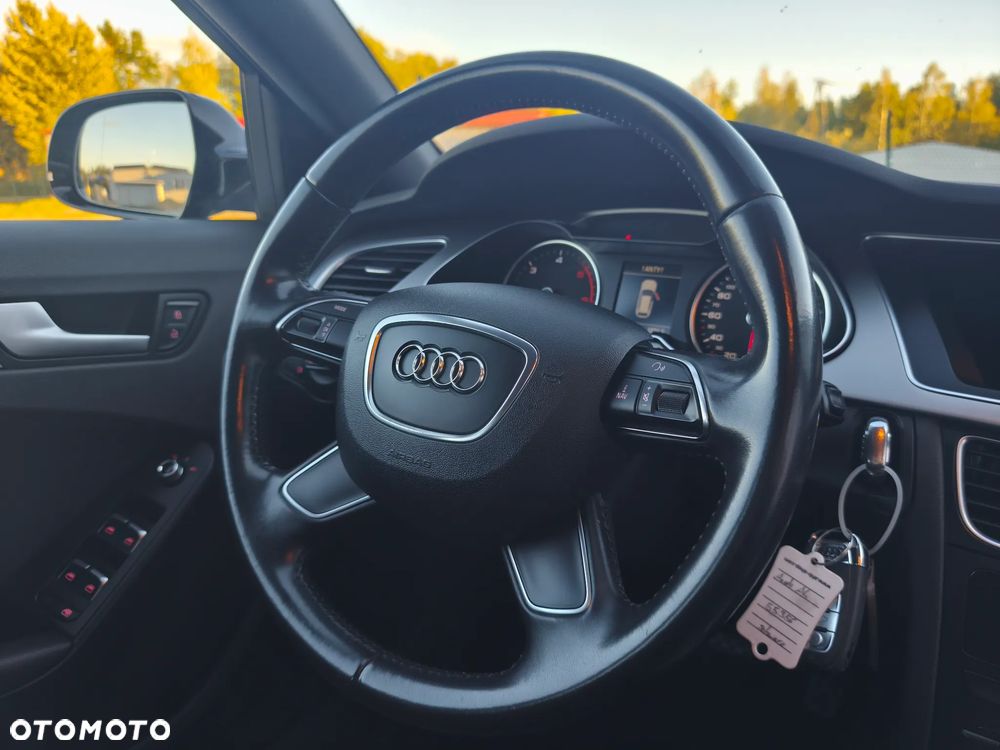 Audi A4 Avant 2.0 TDI Quattro S tronic - 25