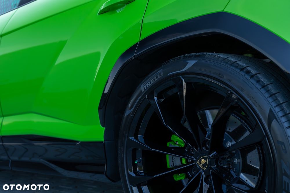 Lamborghini Urus Standard - 27