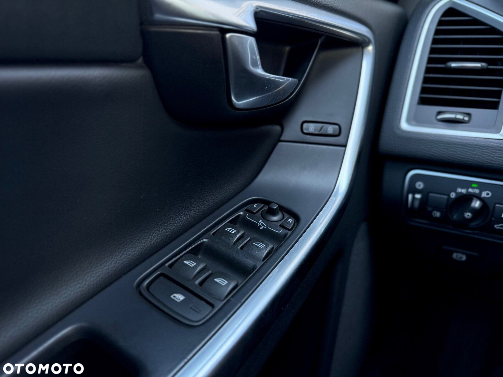 Volvo XC 60 D3 Drive-E Summum - 23