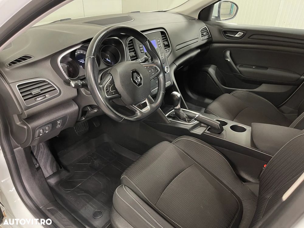 Renault Megane TCe EDC Zen - 5