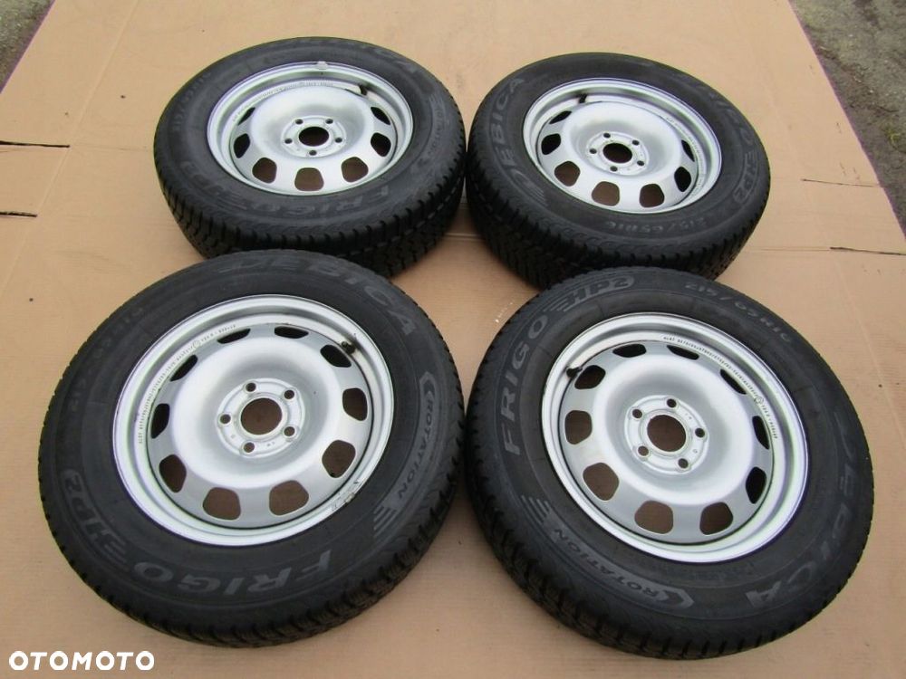 4x Felgi Koła 16 Dacia Duster OE I II / 6,5j 5x114,3 ET50 Opony 215/65 - 3