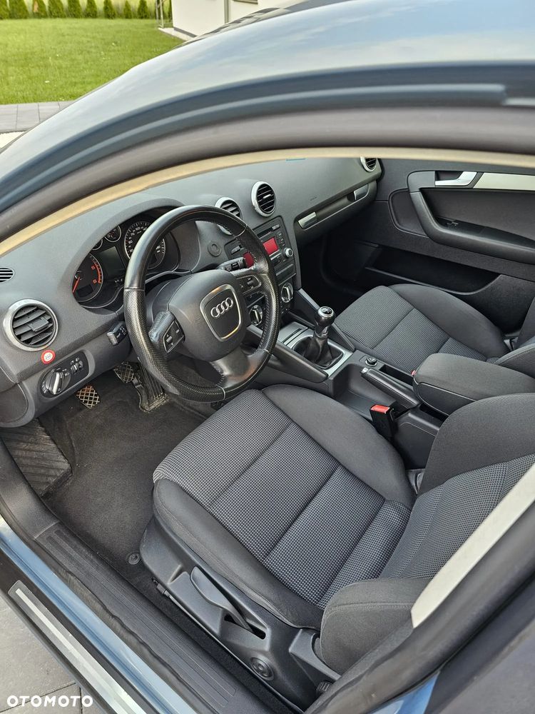 Audi A3 Sportback 2.0 TDI Ambiente - 14