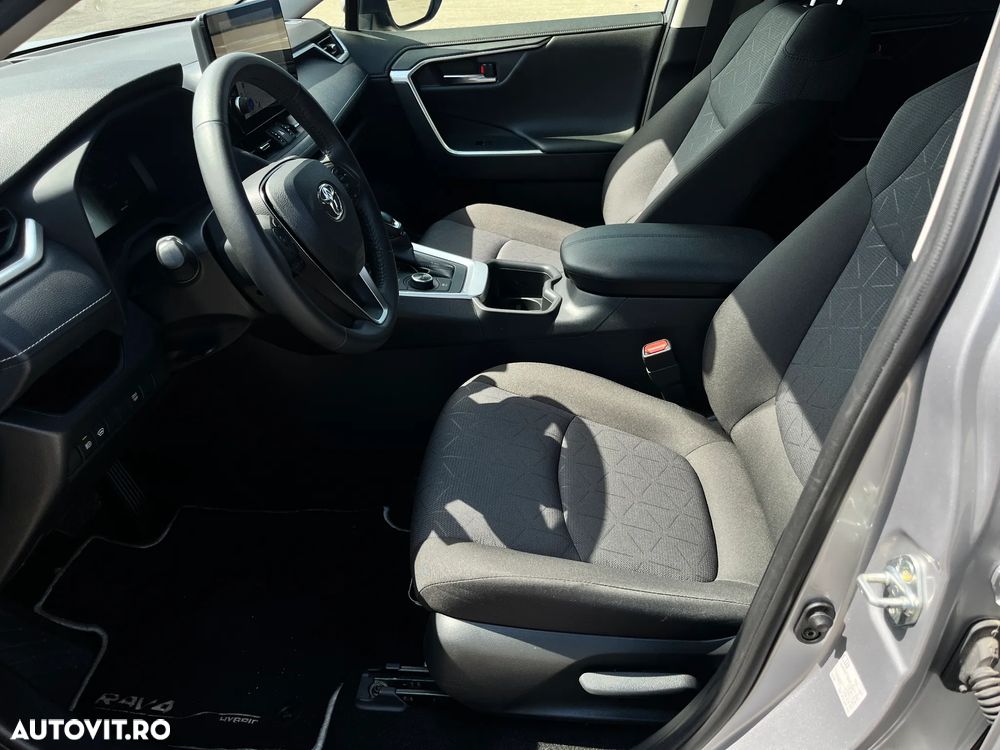Toyota RAV4 - 11