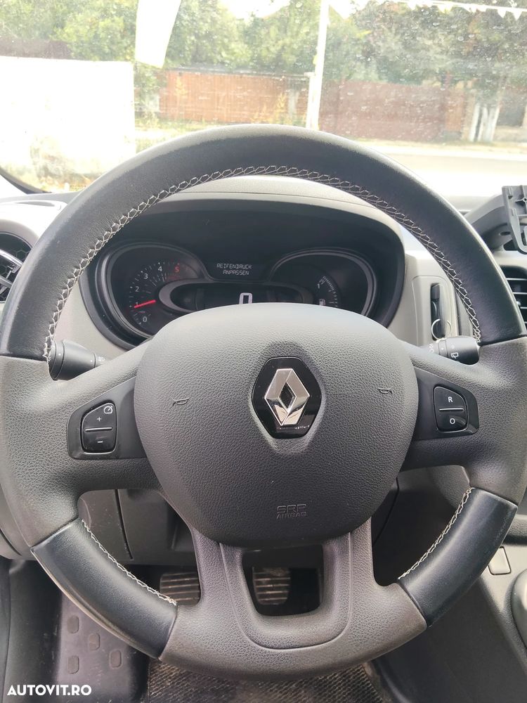 Renault Trafic - 14