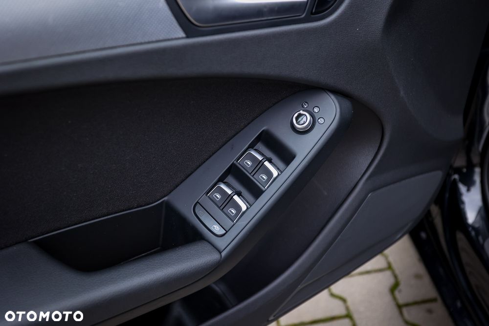 Audi A4 Avant 2.0 TDI DPF Ambiente - 17