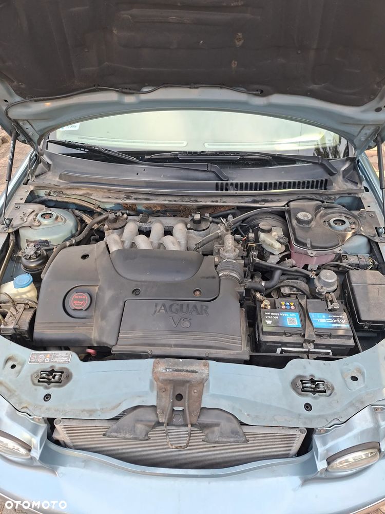 Jaguar X-Type 2.0 V6 - 6