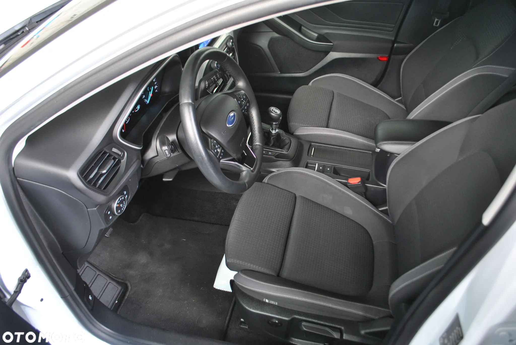 Ford Focus 1.5 EcoBlue Connected - 8