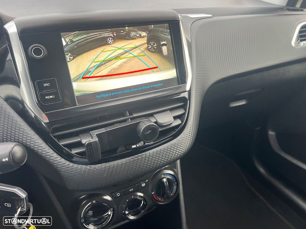 Peugeot 208 1.2 PureTech Style - 3