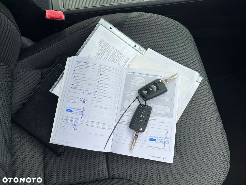 Volkswagen Golf - 21