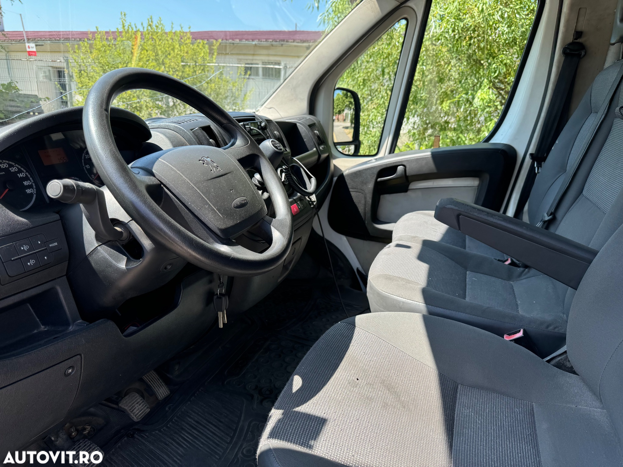 Peugeot Boxer HDi 330 L1H1 Luxus - 2