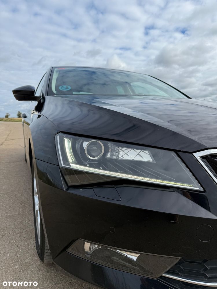Skoda Superb 2.0 TDI Ambition DSG - 1