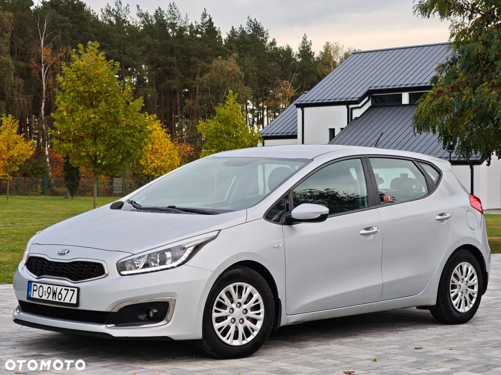 Kia Ceed 1.6 CRDi Smart - 4