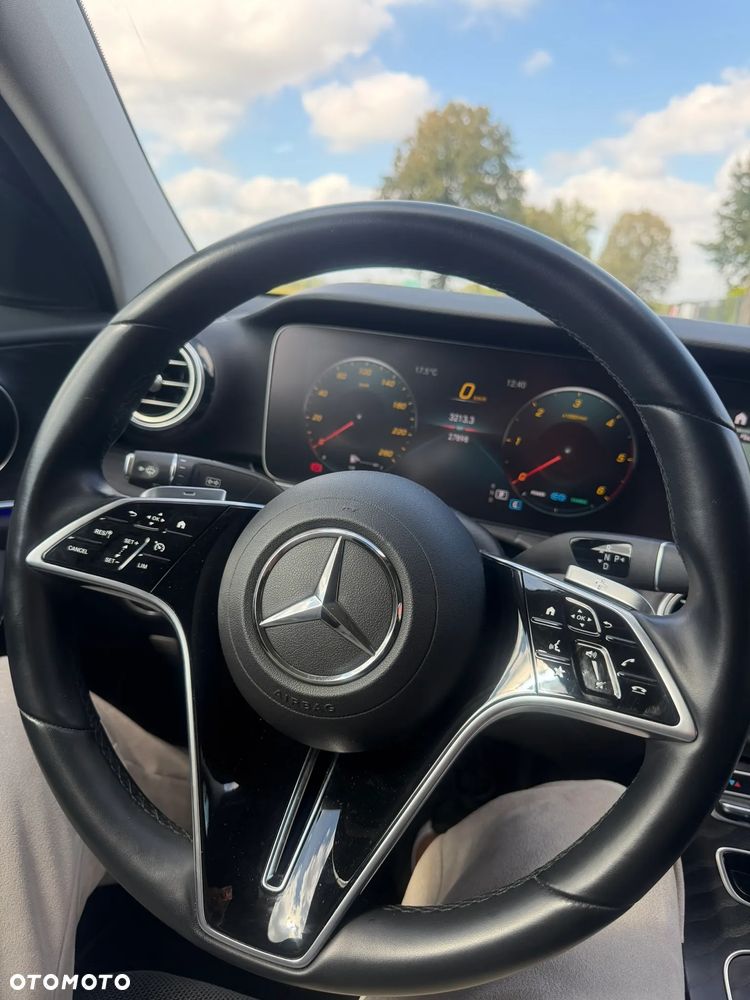 Mercedes-Benz Klasa E - 19