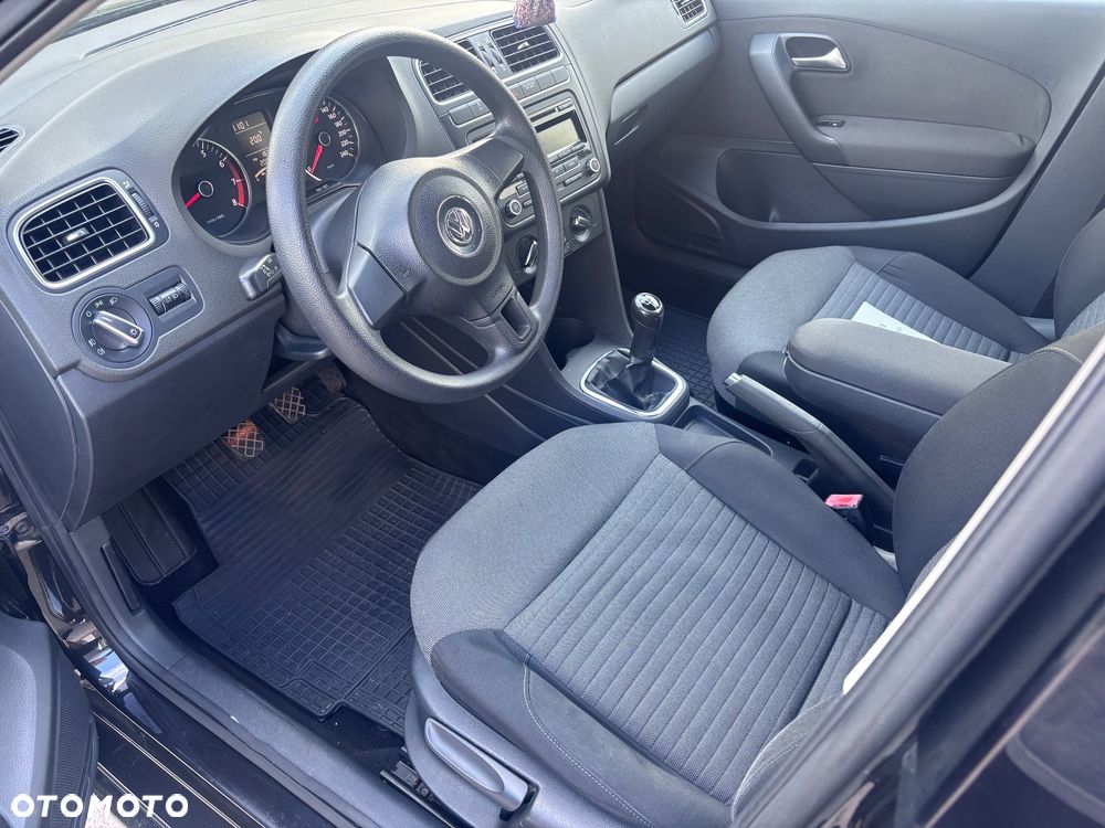Volkswagen Polo 1.4 16V Comfortline - 13