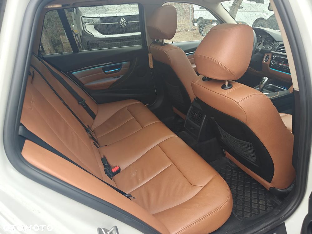 BMW Seria 3 318d Luxury Line - 21