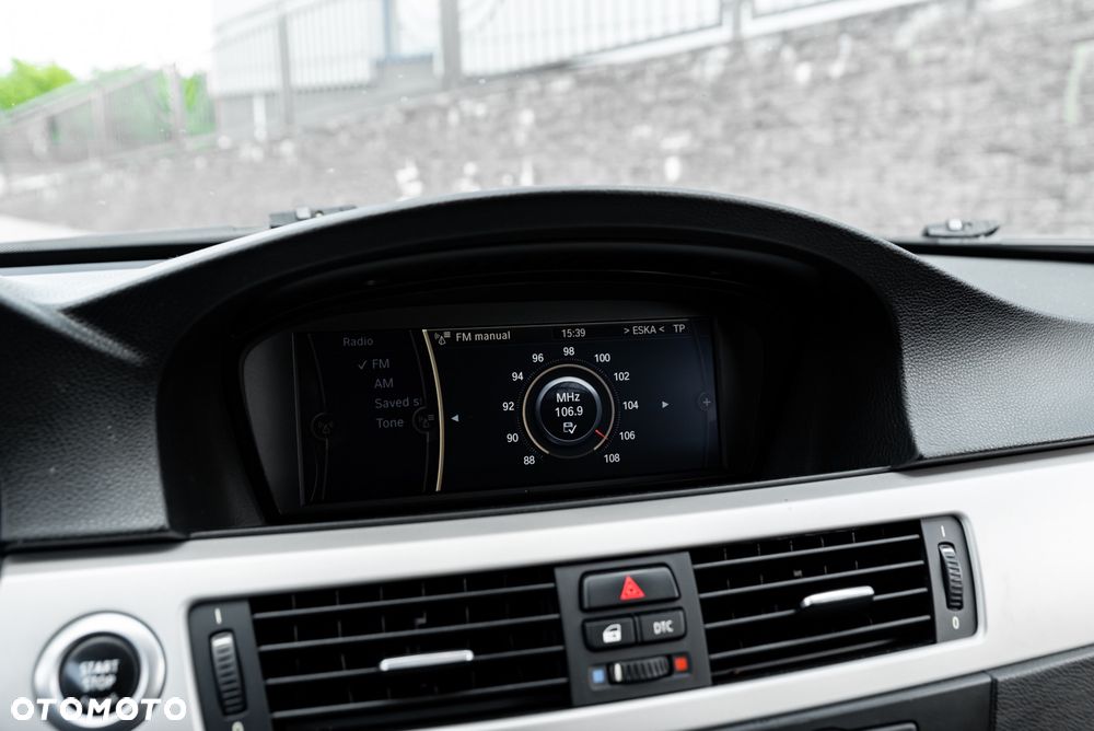 BMW Seria 3 320d xDrive DPF - 35