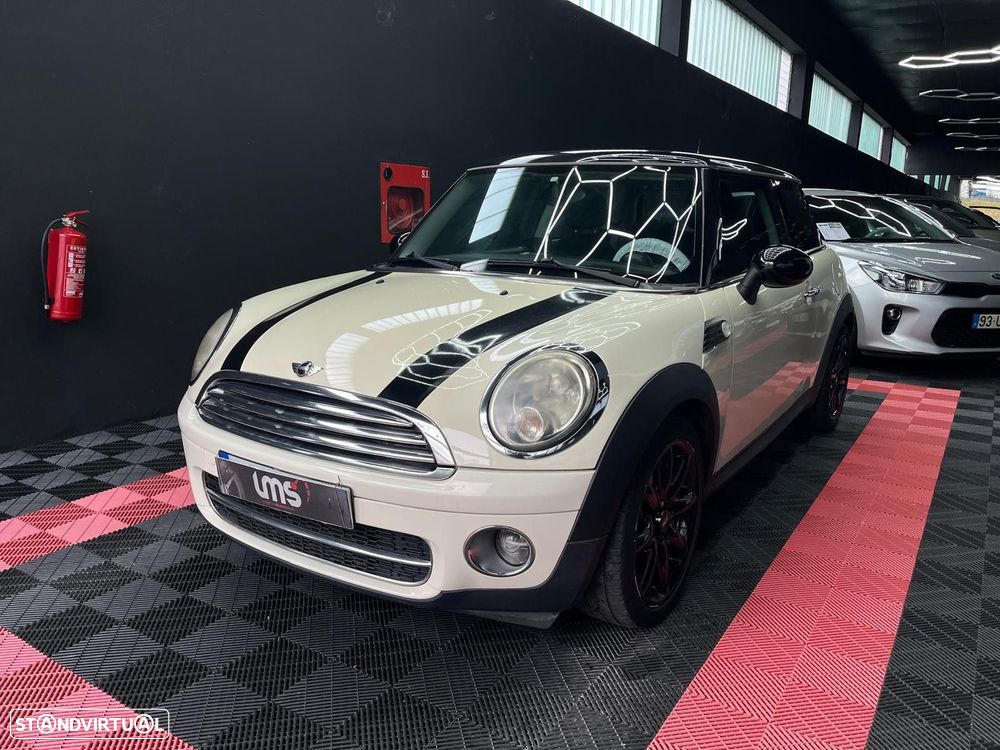 MINI 3 Portas Cooper D - 3