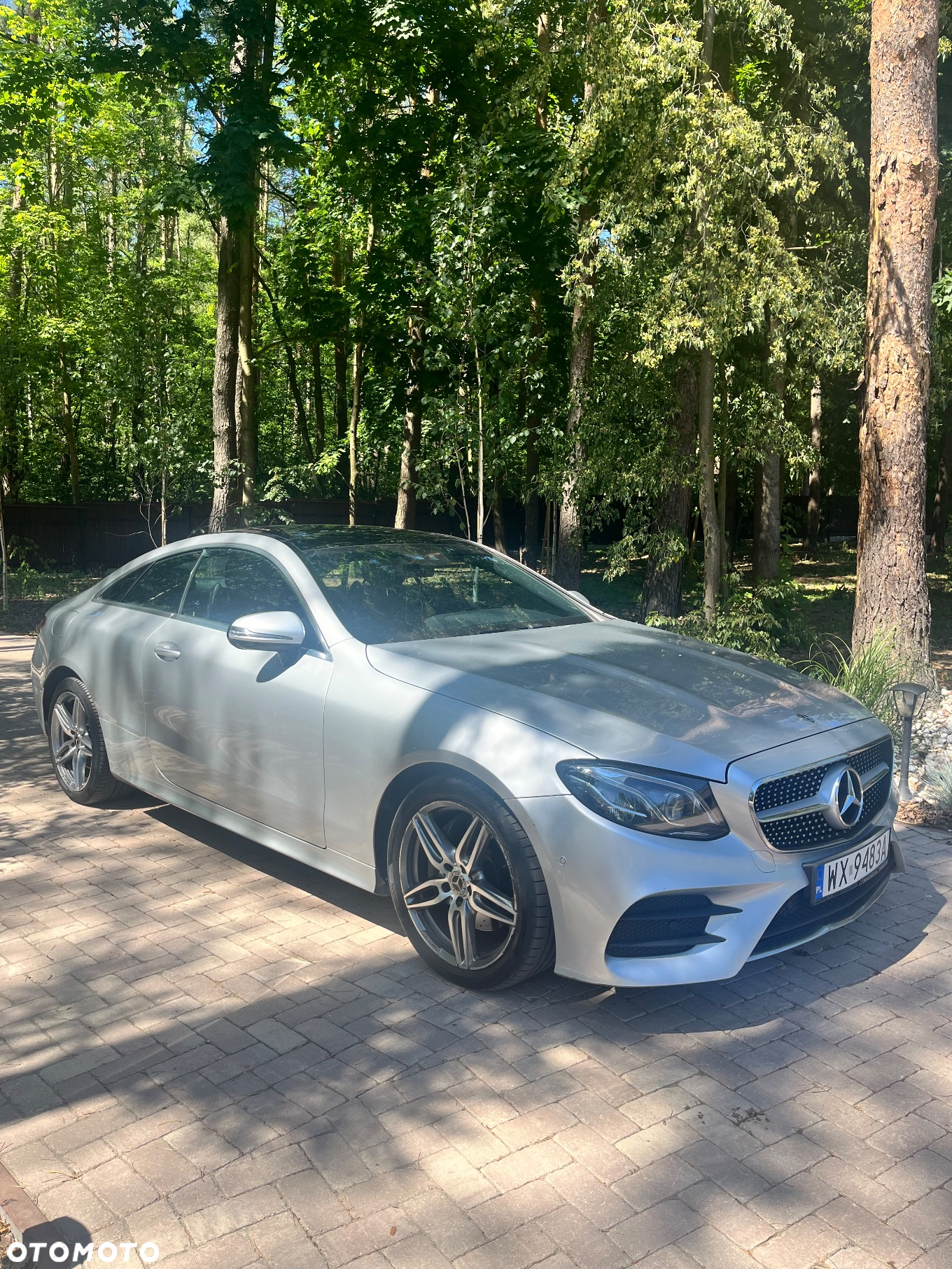 Mercedes-Benz Klasa E 220 d Coupe 4-Matic 9G-TRONIC - 2
