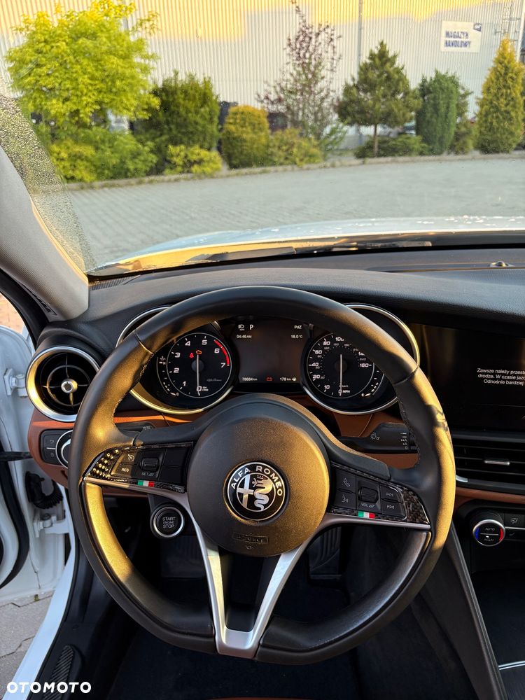 Alfa Romeo Giulia 2.0 Turbo TI Q4 - 17