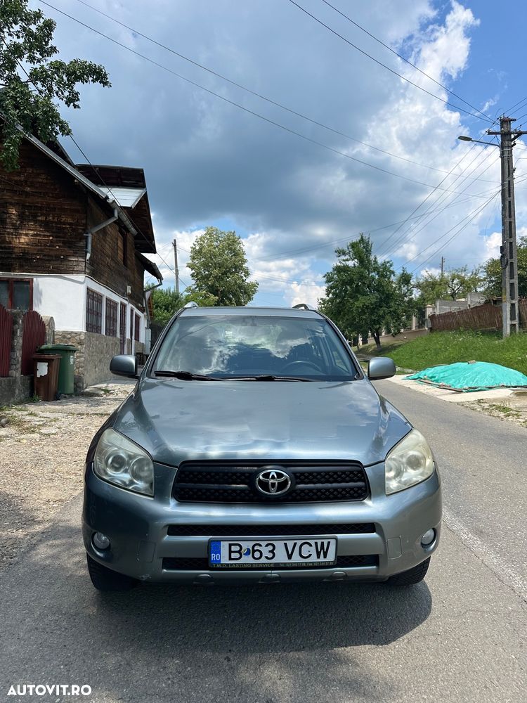Toyota RAV4 2.0 Aut Confort - 1