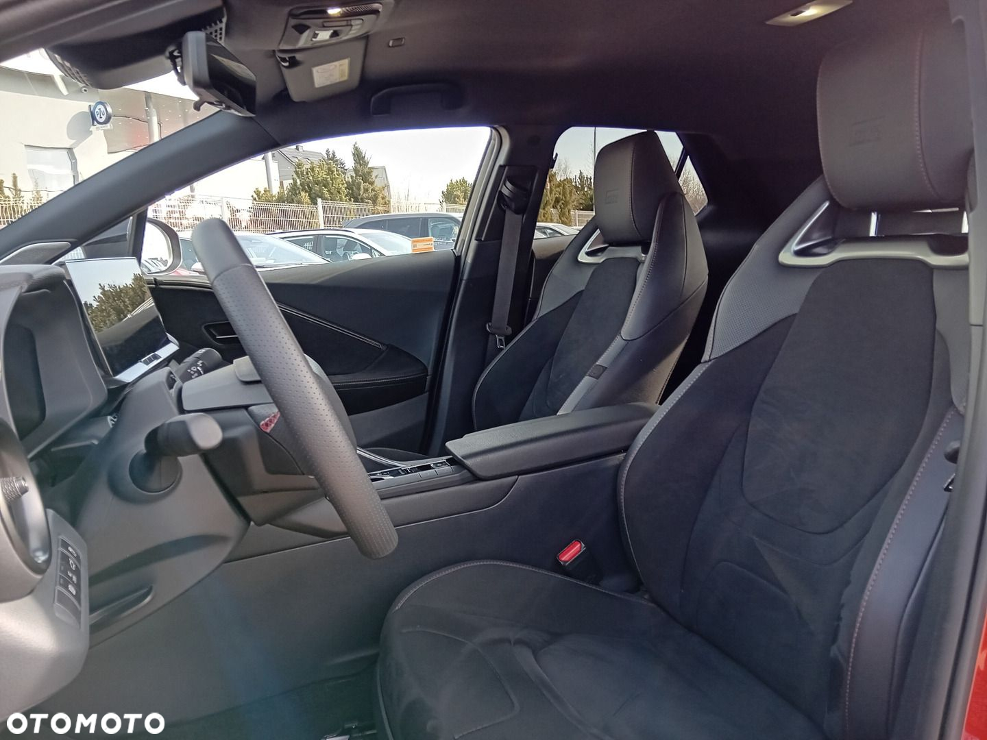 Toyota C-HR - 28