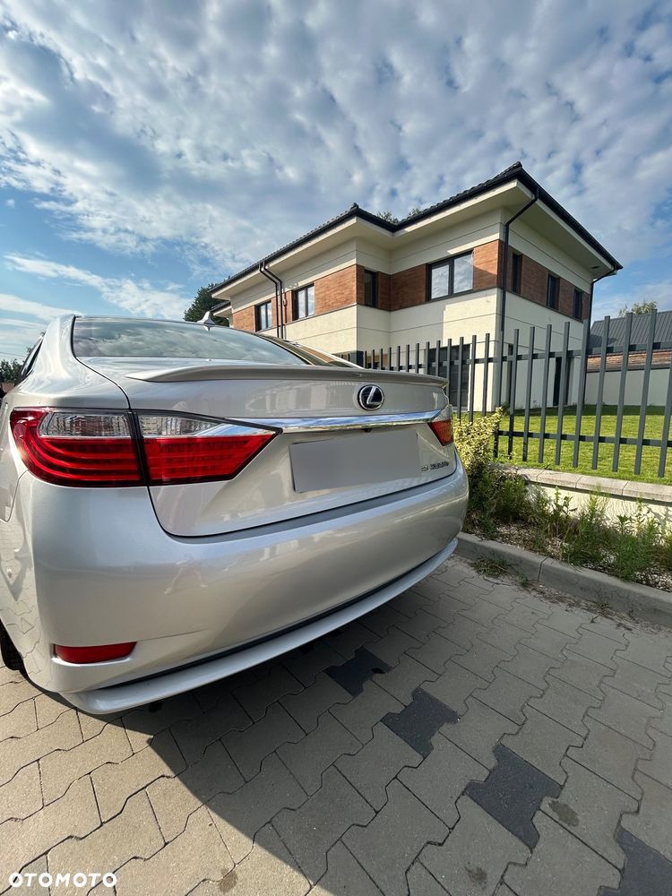 Lexus ES - 11