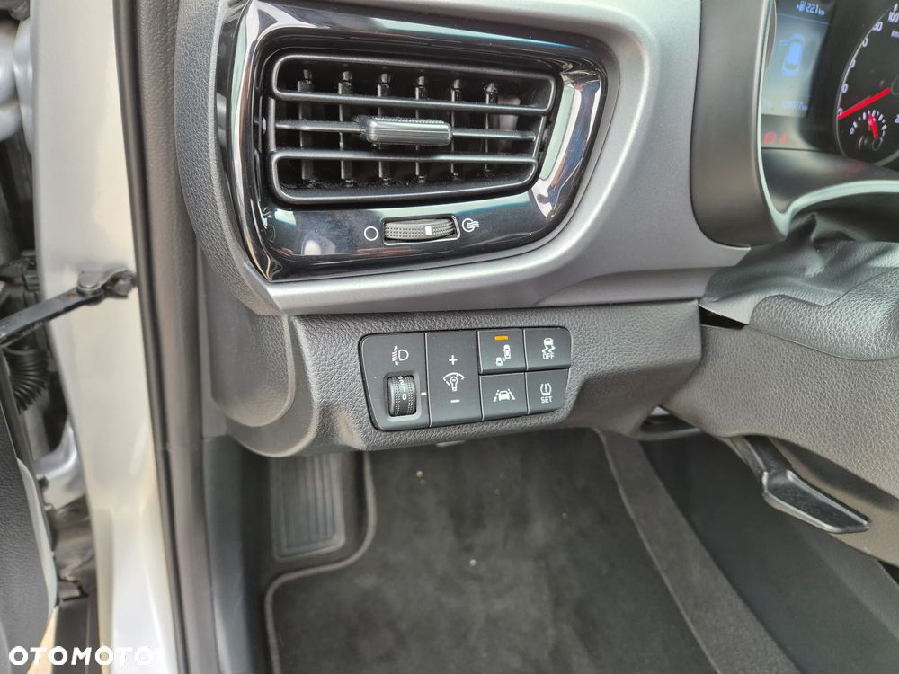 Kia Stonic 1.6 CRDi XL - 17
