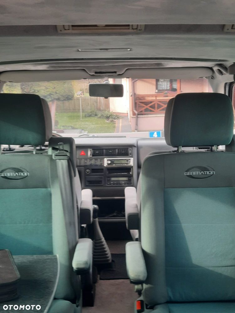 Volkswagen Multivan Standard - 22