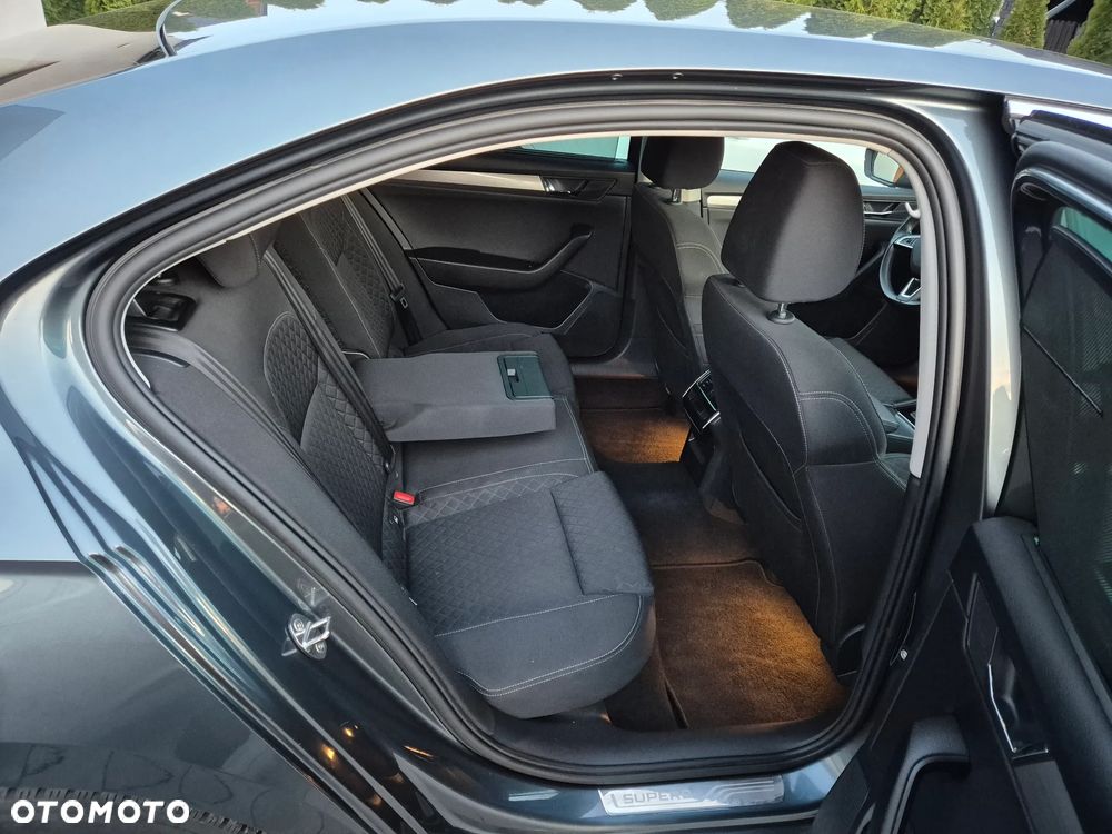 Skoda Superb 2.0 TDI Premium Edition - 16