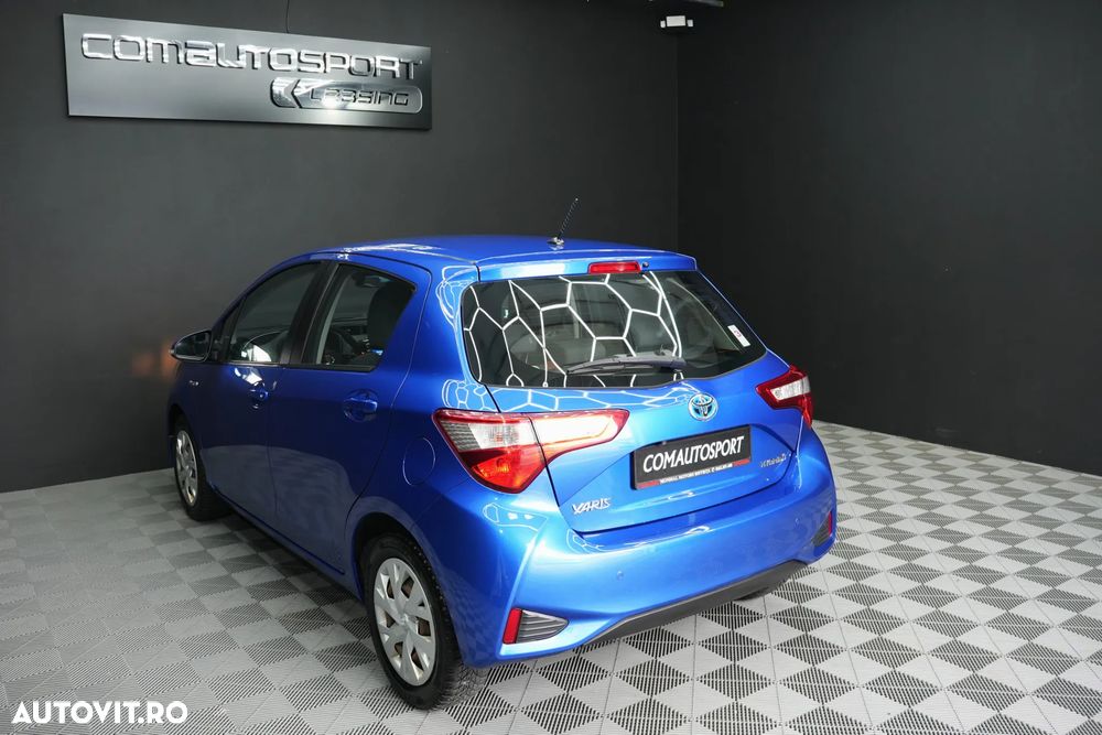 Toyota Yaris - 4