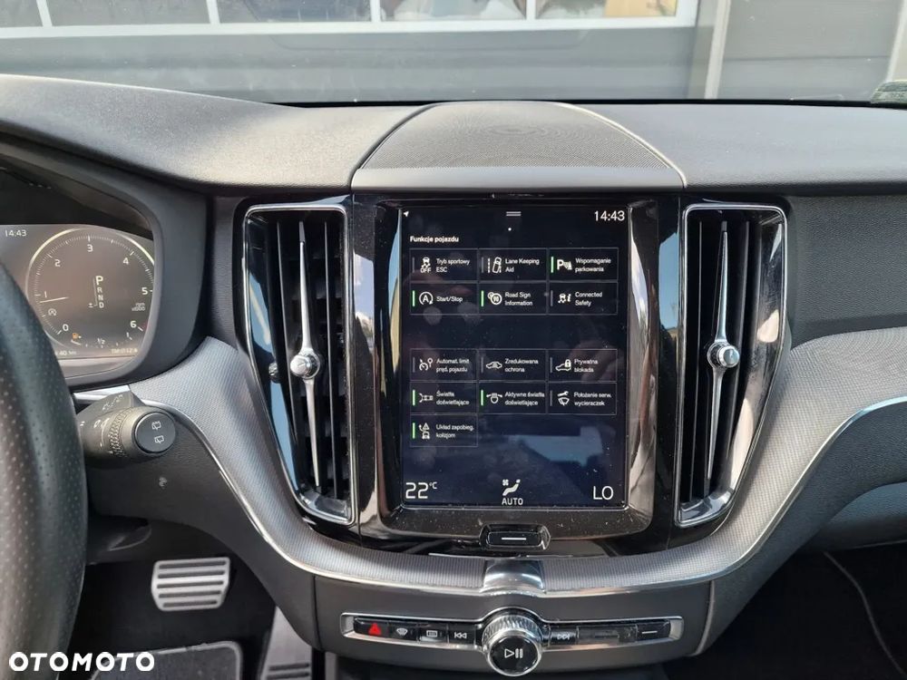 Volvo XC 60 D4 R-Design - 37
