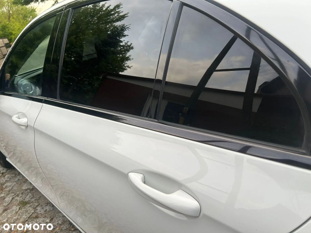 Mercedes-Benz Klasa E 220 d 9G-TRONIC - 8