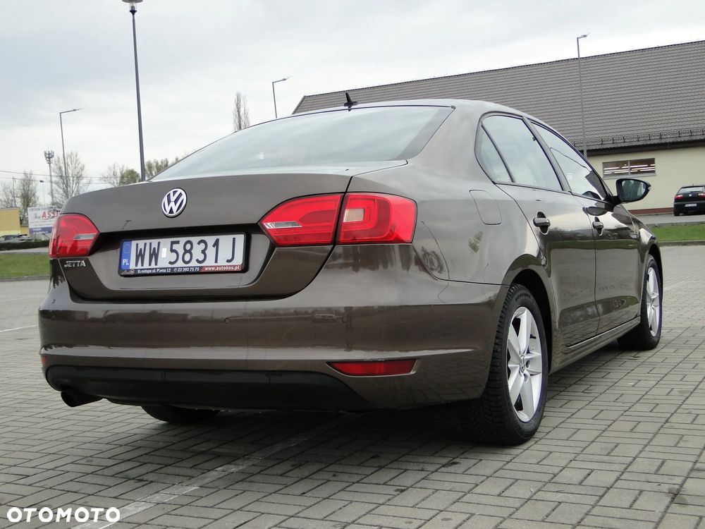 Volkswagen Jetta 1.2 TSI Comfortline - 26
