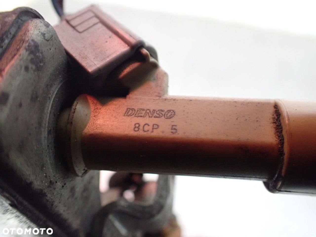 LISTWA WTRYSKOWA TOYOTA COROLLA E15 23250-37010 - 7