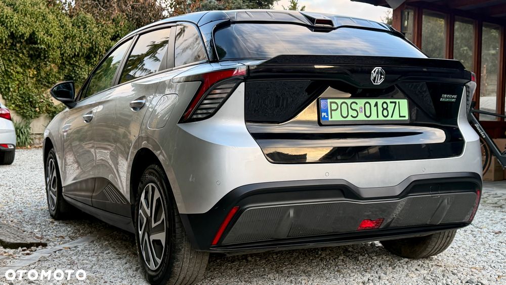 MG 4 Luxury 49 kWh - 15