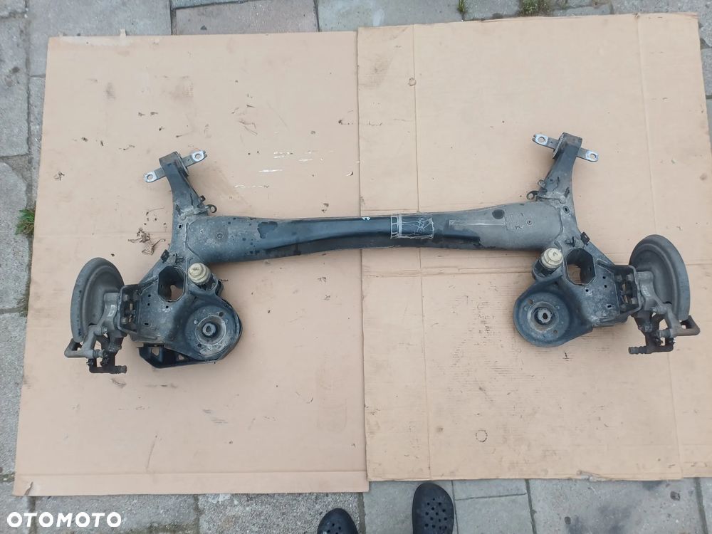 Opel Grandland X belka zawieszenia tył oś tylna