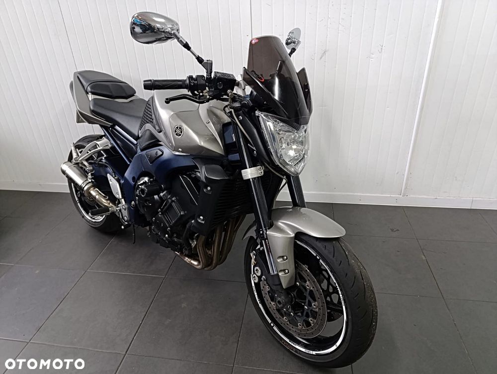 Yamaha FZ - 21