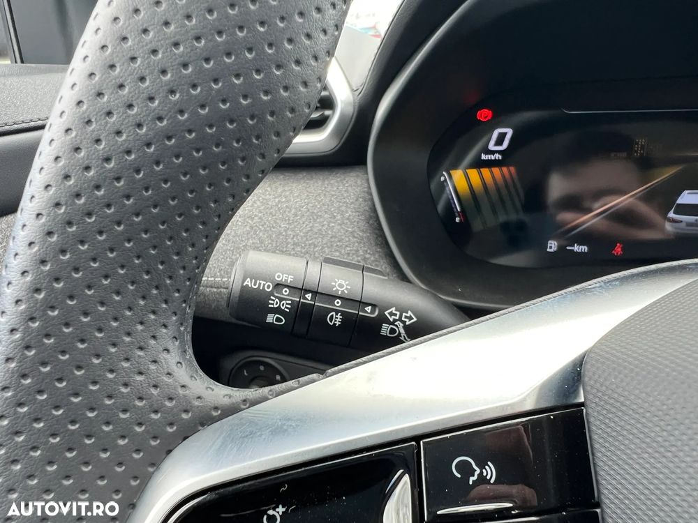 MG ZS ICE 1.5 Standard - 29