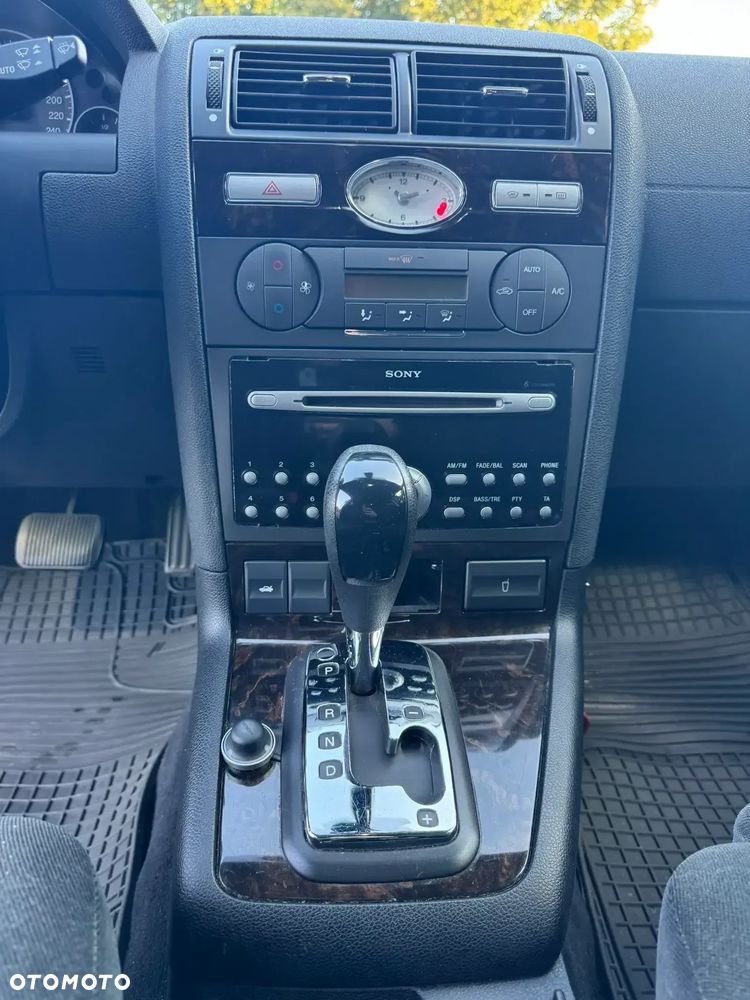 Ford Mondeo - 23