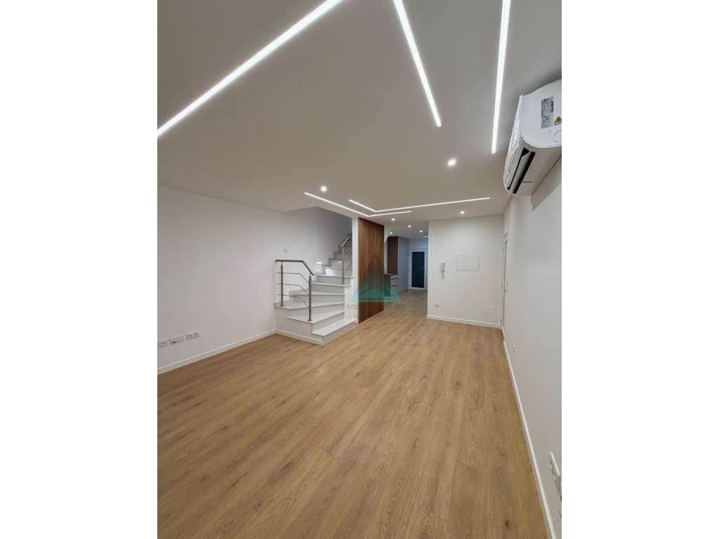 MORADIA GEMINADA Quinta do Conde - Grande imagem: 3/41