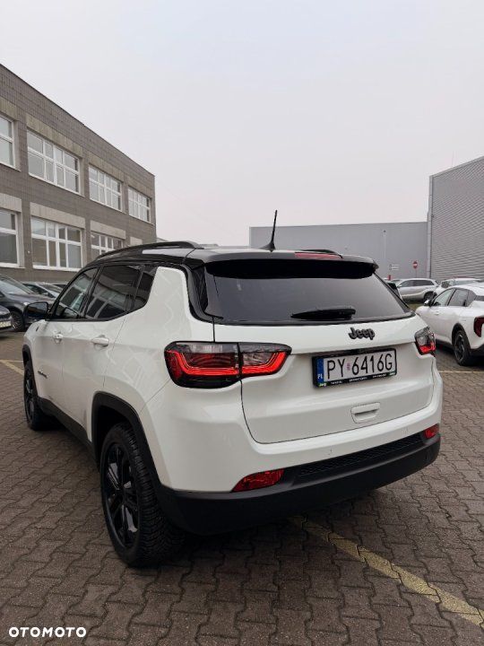Jeep Compass - 10