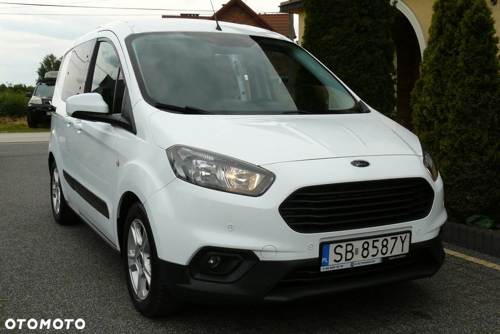 Ford Transit Courier Trend - 25