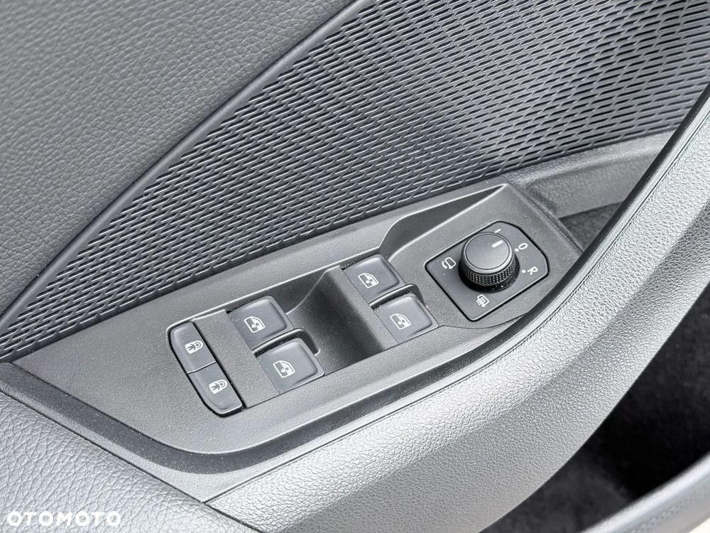Skoda Octavia 1.5 TSI mHEV Selection DSG - 23