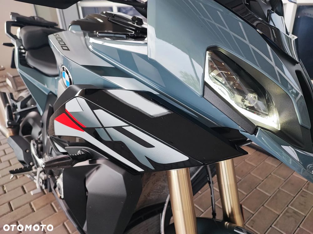 BMW S - 19