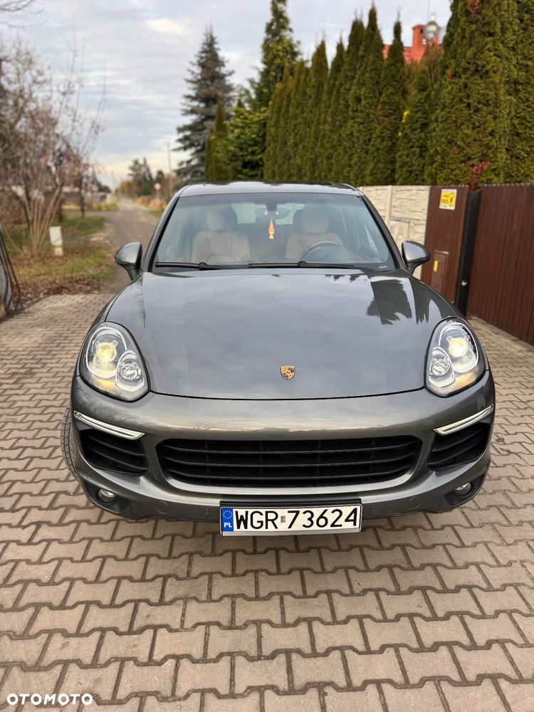 Porsche Cayenne - 2