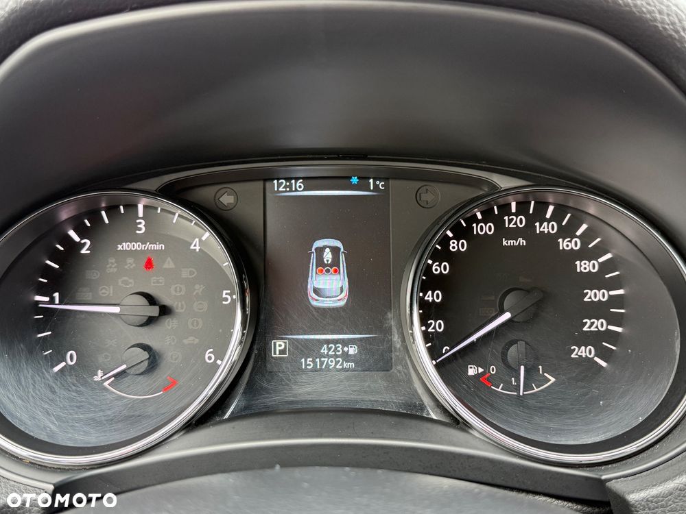 Nissan Qashqai 1.6 DCi Xtronic N-Connecta - 25