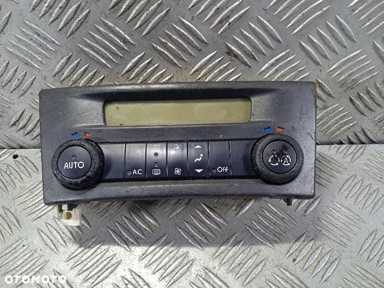 PANEL NAWIEWU KLIMATYZACJI RENAULT LAGUNA 2 8200264425-C - 1